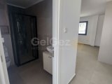 Plaja 300 metre mesafede, manzaralı, klima dahil, güzel 2+1 loft.