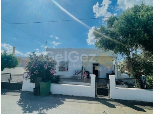 İskele köy içinde satılık 3+1 müstakil ev