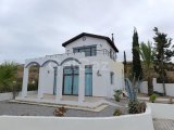 Girne Esentepe’de satılık 3+1 villa