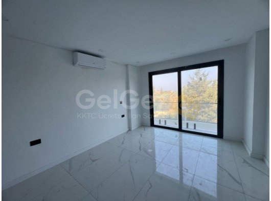 Girne Merkezde Deniz Manzaralı 1+1 Daire