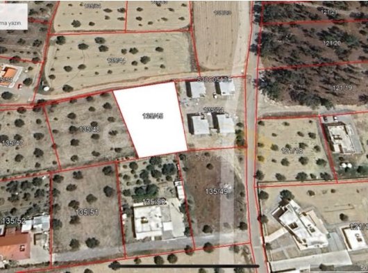 Lefkoşa minareli köyde satılık imarlı arsa 1400 metre kare