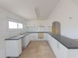 GİRNE ÇATALKÖY' DE, CHAMADA OTEL YOL KAVSAĞINDA CELİK KONSTRÜKSİYON SATILIK 3+1 YER EVİ