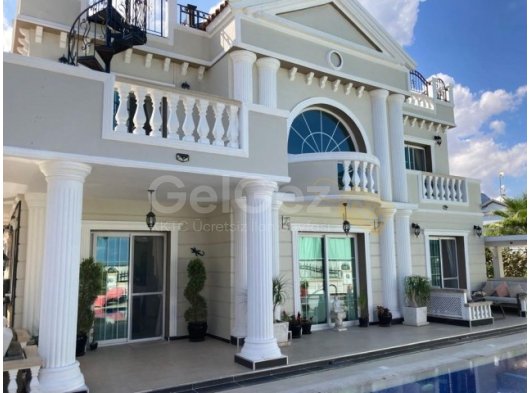 Girne Çatalköyde Muhteşem Tasarımlı Kaçılmayacak Fiyata Satılık 3+1 Villa