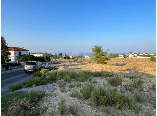 Girne Çatalköyde Deniz Manzaralı Arsa