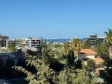 Girne Merkezde Full Eşyalı 3+1 Daire | Dağ & Şehir Manzaralı | 2 Banyolu + Kiler | TÜRK KOÇANLI