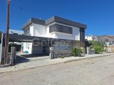 Girne Boğazda Solar Sistemli, 4+1 Modern Villa – 520 m² Arsa Üzerinde