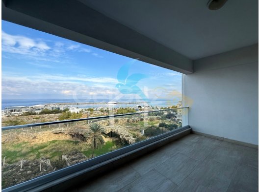 Girne Merkezde Denize Sıfır, Full Deniz Manzaralı 3+1 Satılık Daire