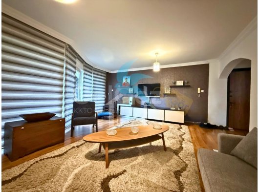 Girne Merkez'de Havuzlu Site İçerisinde Satılık 3+1 Daire