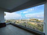 Girne Merkezde Denize Sıfır, Full Deniz Manzaralı 3+1 Satılık Daire