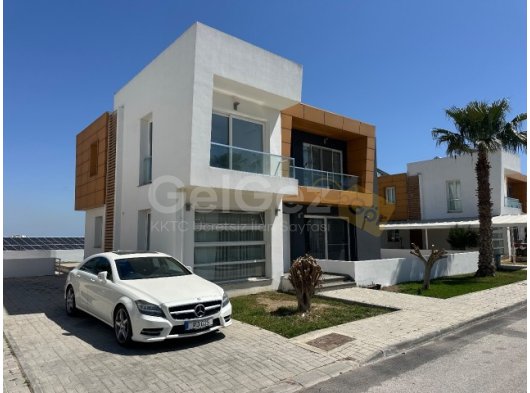 MAĞUSA SAKLIKENT SİTESİ KİRALIK 3 YATAK ODALI HAVUZLU GENİŞ BAHÇELİ MÜSTAKİL EV