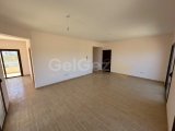MAĞUSA GÜLSEREN BÖLGESİ SATILIK 3+2 KULLANILMAMIŞ 270m2! DENİZ MANZARALI PENTHOUSE DAİRE
