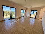 MAĞUSA GÜLSEREN BÖLGESİ SATILIK 3+2 KULLANILMAMIŞ 270m2! DENİZ MANZARALI PENTHOUSE DAİRE