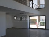 GİRNE MERKEZDE AKTİF CADDE ÜZERİNDE 320M2 KİRALIK DÜKKAN