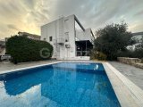 GİRNE ALSANCAKTA HARİKA PLAJLARA YÜRÜME MESAFESİ HAVUZLU 2+1 SATILIK