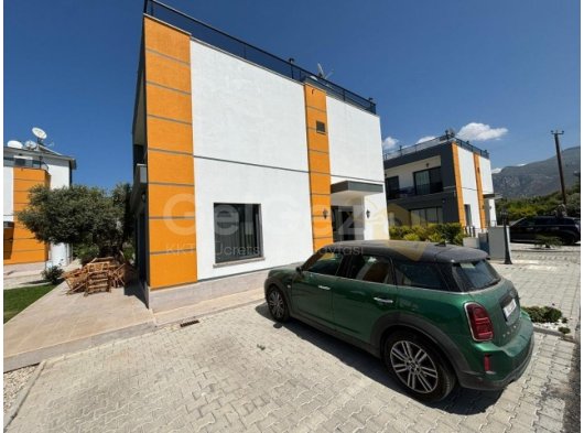 Girne Çatalköy'de Denize 100 Metre Satılık Yeni Villa