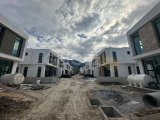 Girne Merkeze Yürüme Mesafesi Fırsat 3+1 Sıfır İkiz Villa