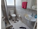 KİRALIK CAESAR RESORT 3+1, ALEXIUS apartmanı, 3 yatak odası. 3 banyo. Tam mobilyalı. Deniz manzaralı. Mevcut.
