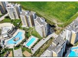 KİRALIK CAESAR RESORT 3+1, ALEXIUS apartmanı, 3 yatak odası. 3 banyo. Tam mobilyalı. Deniz manzaralı. Mevcut.