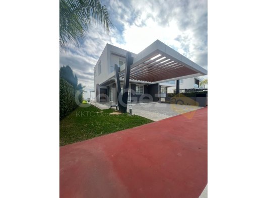 İskele Boğaz da Satılık Villa