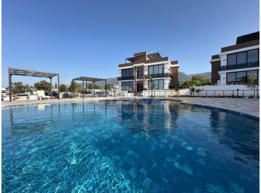 GİRNE ALSANCAK HAVUZLU SİTE ANAYOL YAKINI KİRALIK SIFIR YENİ EŞYALI 2+1 BAHÇELİ DAİRE