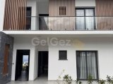 Girne'de Deniz Manzaralı Muhteşem Havuzlu sitede Full Yeni Eşyalı Sıfır 1+1