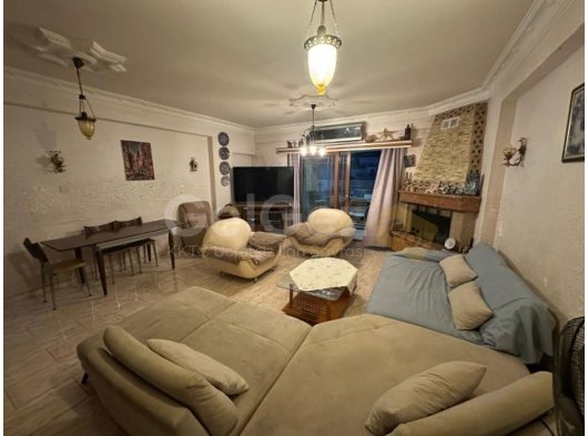 Girne Merkez Kiralık Geniş Teraslı Şömine ve Barbekülü Bağımsız Mutfak Penthouse 4+1 Daire