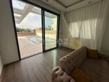 Girne Ozanköyde Sıfır 4+1 , 5 Banyolu Havuzlu Full Eşyalı Geniş Teraslı Satılık Villa