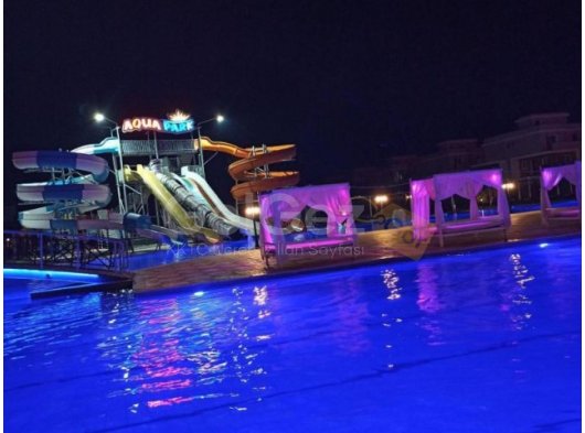 Long Beach, Edelweiss Resort'ta 13. katta stüdyo daire kiralık.