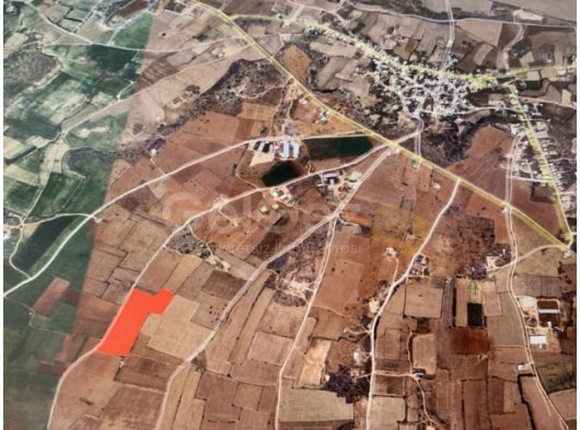 GAZİMAĞUSA ÇAYÖNÜ BÖLGESİNDE 24 DÖNÜM SATILIK TARLA