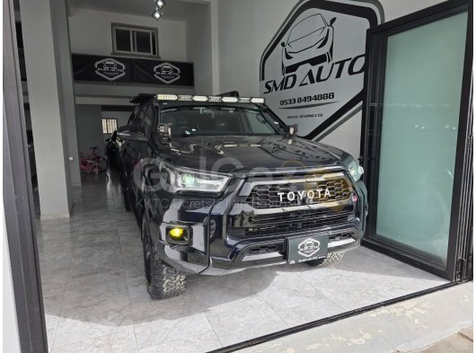 TOYOTA HILUX GR 2022