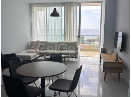 Boğaz Abelia Resort’ta deniz manzaralı, eşyalı 1 yatak odalı daire. Aylık ödeme £475.