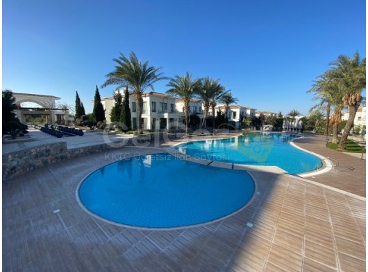 ALSANCAKDA SİTE İÇERİSİNDE KİRALIK EŞYALI DAİRE