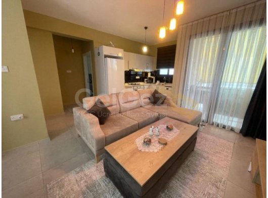 GİRNE ALSANCAK MERİT OTELLERİNE YAKIN KONUMDA FULL EŞYALI LÜX DAİRE