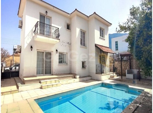 Doğanköy'de Müthiş Konumda Satılık 3 Yatak Odalı Villa