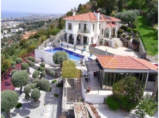 Satılık Villa-Karşıyaka, Girne
