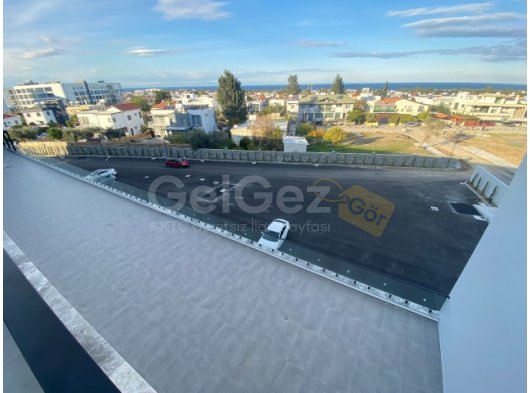 GİRNE ÜST YOLDA SATILIK (250 m2 ) OFİS