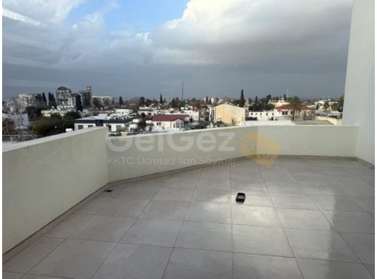GİRNE TÜRK MAHELLESİ KİRALIK PENTHOUSE DAİRE