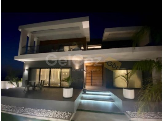 İSKELE BÖLGESİNDE SATILIK LUXURY 4+1 VILLA