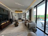 GİRNE ALSANCAK BÖLGESİNİN EN NEZİH KONUMUNDA BULUNAN ULTRA LÜX HERŞEYİ İLE DÜŞÜNÜLMÜŞ 6+2 SATILIK VİLLA