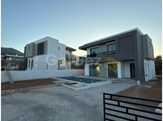 GİRNE ÇATALKÖY’DE SATILIK SIFIR 4+1 VİLLA