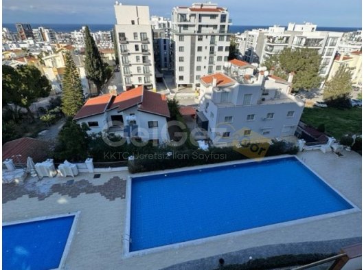 GİRNE MERKEZ’DE SİTE İÇERİSİNDE SATILIK 3+1 DAİRE