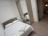 Girne Merkezi Konumda Les Ambassadour Otele 1 km Mesafede Toplu Taşımaya Yakın Günlük Lüks Kiralık 2+1 Daire