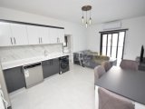 Girne Merkez'de Sıfır Eşyalı Havuzlu Sitede Kiralık 2+1 Daire Ögrenci ve Aileye Uygun
