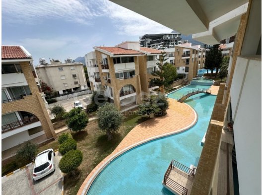 Girne Patalina Havuzlu Sitede Kiralık Eşyasız 3+1 Geniş Daire