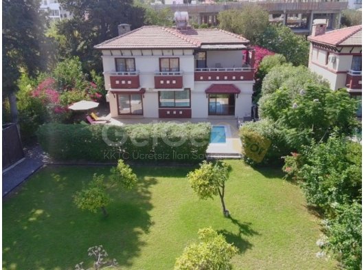 Bu 4 Yatak Odalı Villa, Lapta da Gizli Bir Mücevher