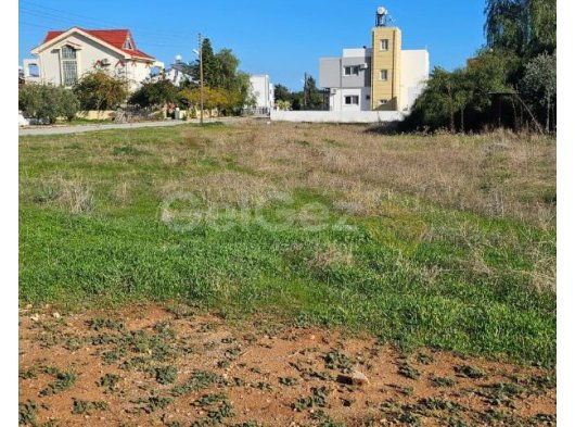 mağusa yeniboğaziçi bölgesinde imarlı arsa denize 400 metre mesafede