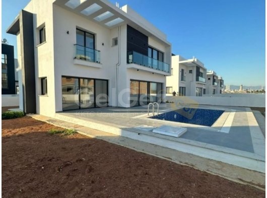 İskele Ötüken bölgesinde özel havuzlu satılık 3+1 Dublex villa /acil satılık/ uygun fiyata/