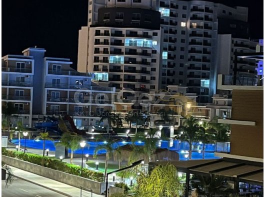 Acil satılık: Royal Sun Elite projesinde, havuz manzaralı, full eşyalı, KDV, TRAFO ödenmiş 2+1 daire