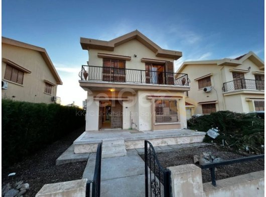 Long Beach’te KDV, TRAFO ödenmiş 3 yatak odalı villa