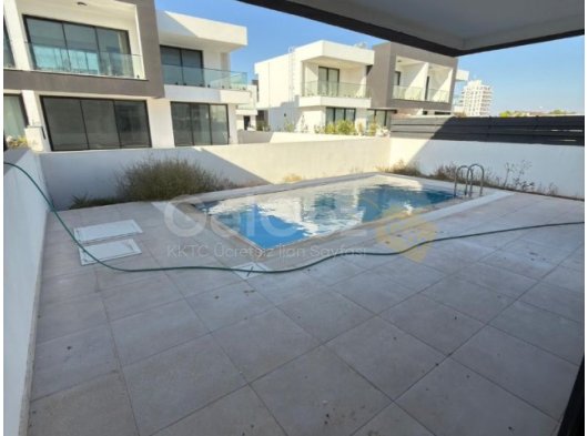 Yeniboğaziçi'nde 3+1 Satılık Villa Yeniboğaziçi Parkında Özel Havuz Bahçe